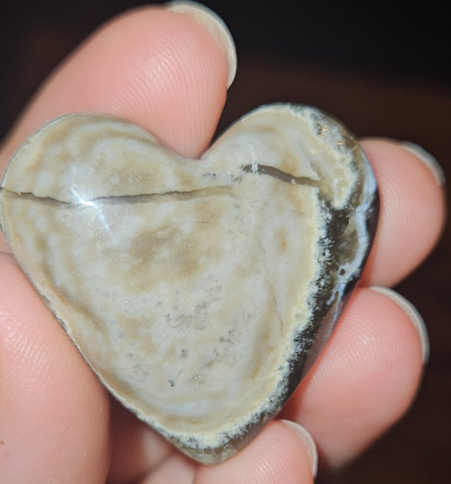 Volcano Agate Heart (UV Reactive)